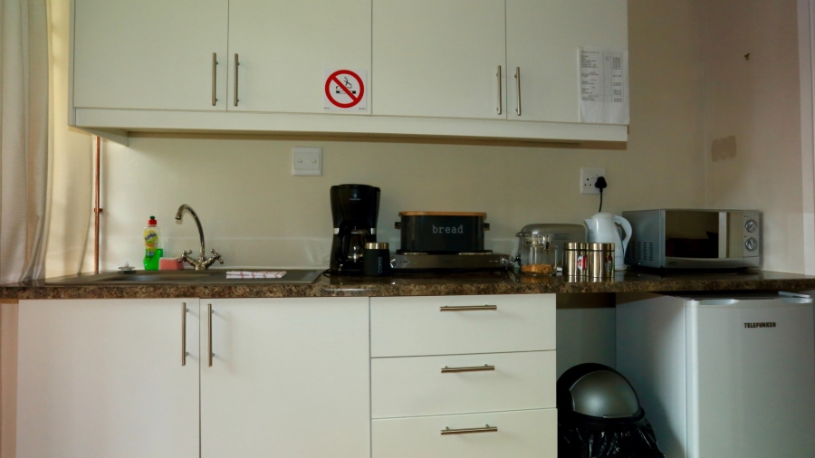 To Let 1 Bedroom Property for Rent in Welgelegen Western Cape